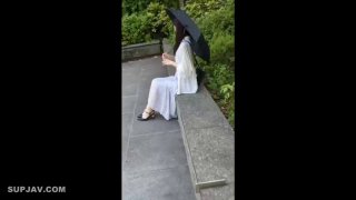 蜜桃臀小母狗露臉伺候小哥的大雞巴，有人拍有人幹聽狼友指揮各種玩弄，深喉口交洗澡誘惑，草遍房間各個角落